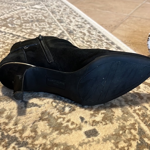 Anne Klein Flex black suede booties - Picture 5 of 6